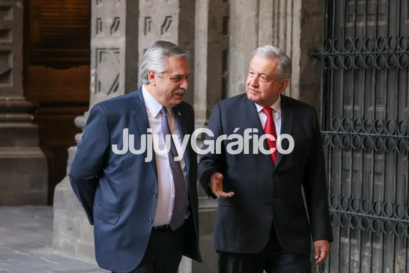 Fernandez mantuvo su agenda de trabajo con su par de Mexico 4
