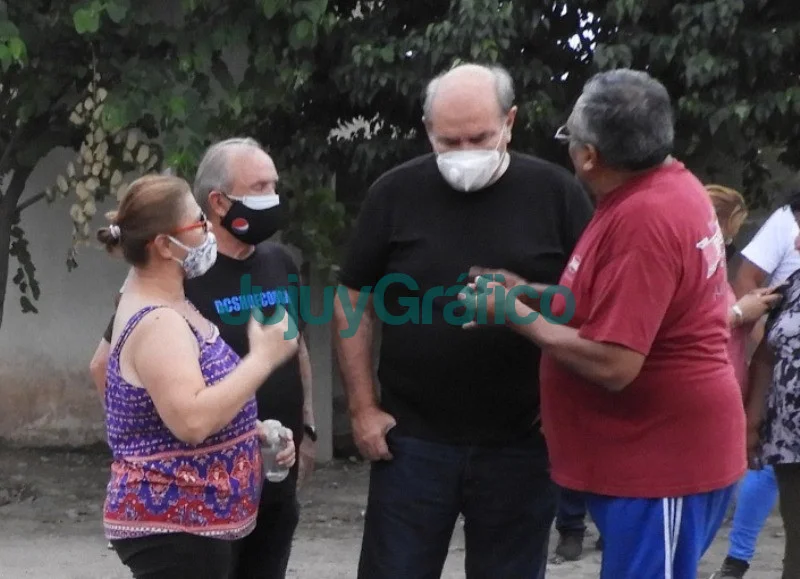 Rivarola recorrió las calles de San Pedro de Jujuy e hizo promesas a los vecinos 1 Rivarola recorrio las calles de San Pedro de Jujuy e hizo promesas a los vecinos