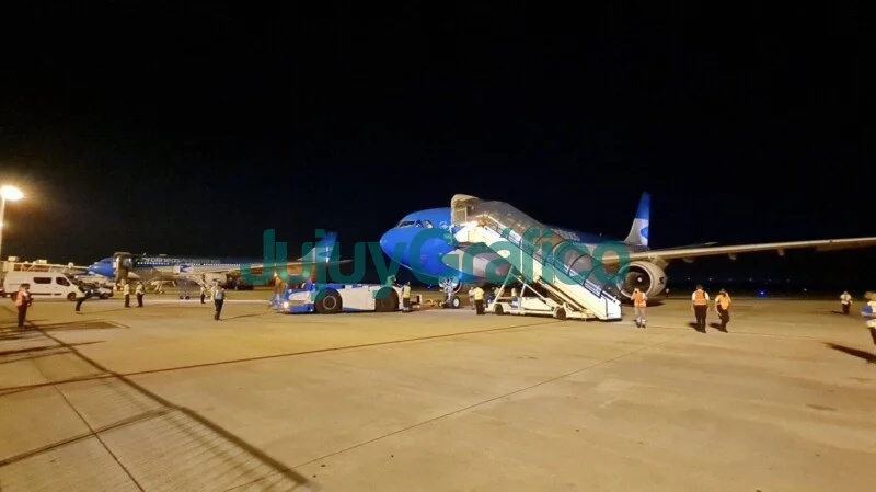 Arribó 517.500 dosis de la vacuna rusa Sputnik V 1 Avion de Aerolineas