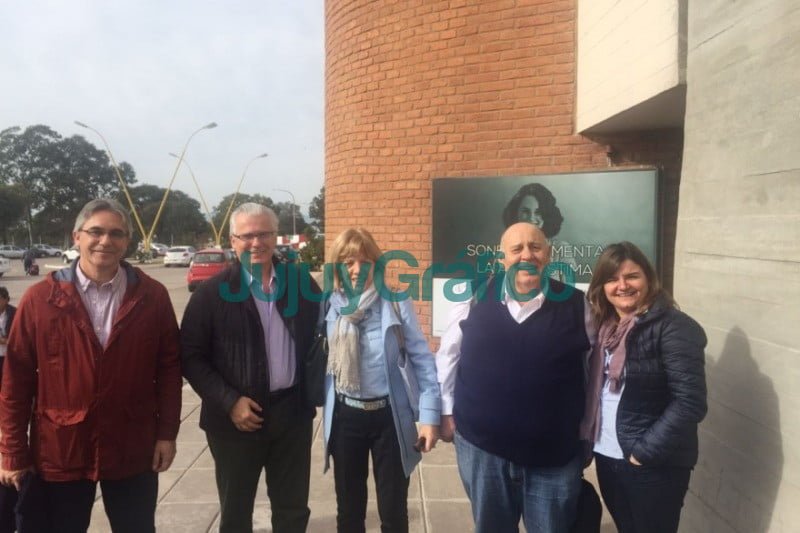Milagro Sala docente "honorífica" con 15 causas judiciales sumando el defalco de 700 millones de pesos 5 Castelucci junto a Baltasar Garzon Ana Jaramillo y Remo Carlotto en su visita a Sala en la carcel