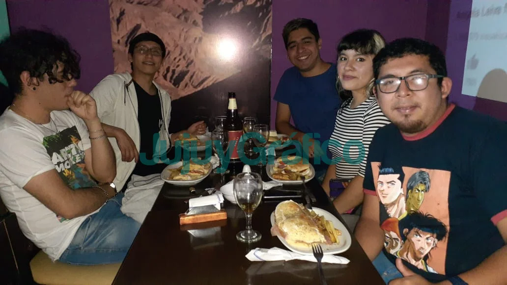 Éxito de la cuarta edición de “La noche de los sándwiches” en Jujuy 1 Exito de la cuarta edicion de La noche de los sandwiches en Jujuy 1