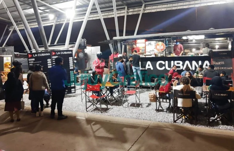 Éxito de la cuarta edición de “La noche de los sándwiches” en Jujuy 3 Exito de la cuarta edicion de La noche de los sandwiches en Jujuy 4