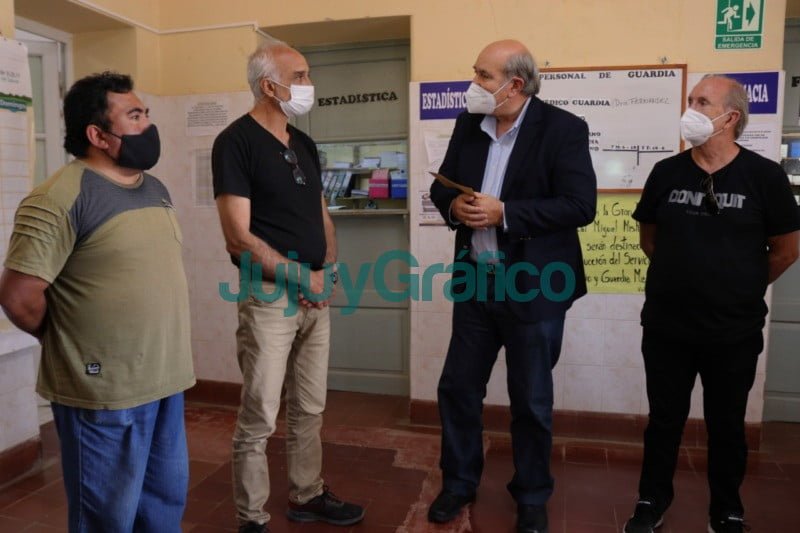 Rivarola: “Vine a cumplir mi compromiso con el Hospital de Maimará” 2 Rivarola en Hospital de Maimara 1