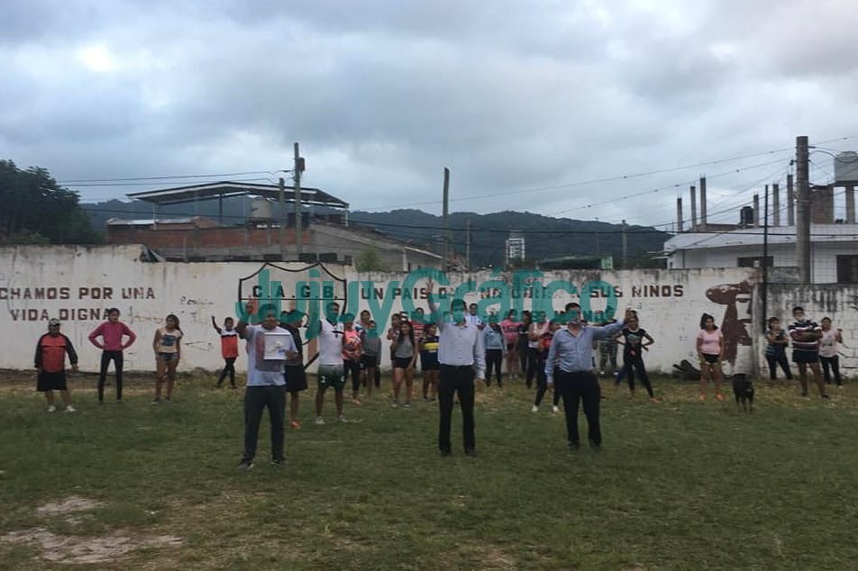 Martin Llamas: “El deporte es una herramienta de transformación social” 1 Llamas del PJ escuela de futbol femenino del Club Belgrano 1