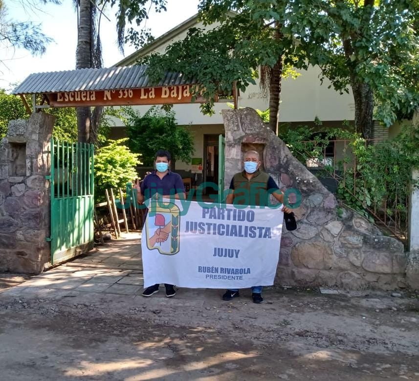 Preocupados por el estado edilicio de la Escuela N° 336 de Fraile Pintado chapean con bandera del PJ 2