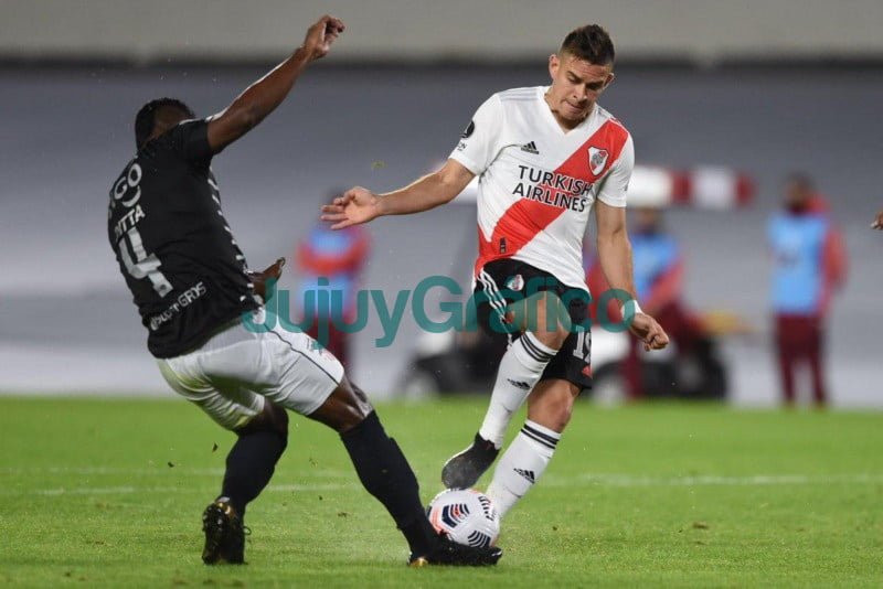 Trabajosa victoria de River ante Junior 4