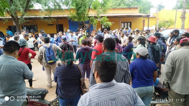 Las protestas van a “terminar cuando el último trabajador municipal acceda al beneficio ordenado por Morales” 4 protestas municipales de Jujuy 3