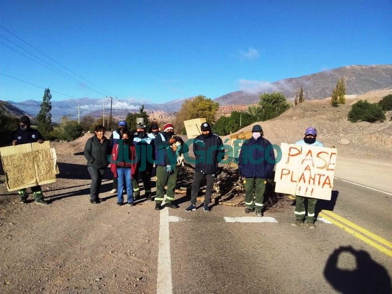 Las protestas van a “terminar cuando el último trabajador municipal acceda al beneficio ordenado por Morales” 3 protestas municipales de Jujuy 6