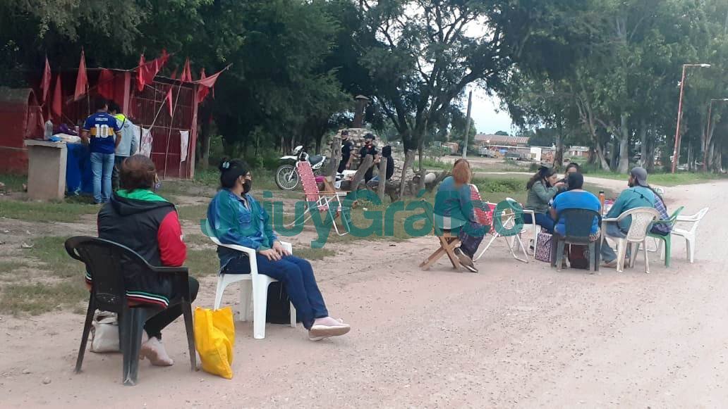 Las protestas van a “terminar cuando el último trabajador municipal acceda al beneficio ordenado por Morales” 2 protestas municipales de Jujuy 8