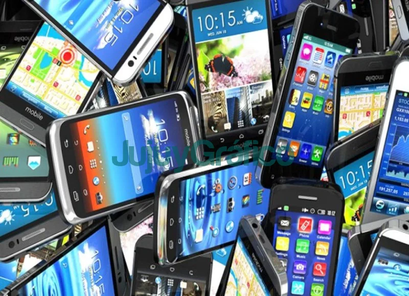 Dos personas sufrieron una estafa telefónica de casi 300.000 pesos en Libertador 1 telefonos celulares