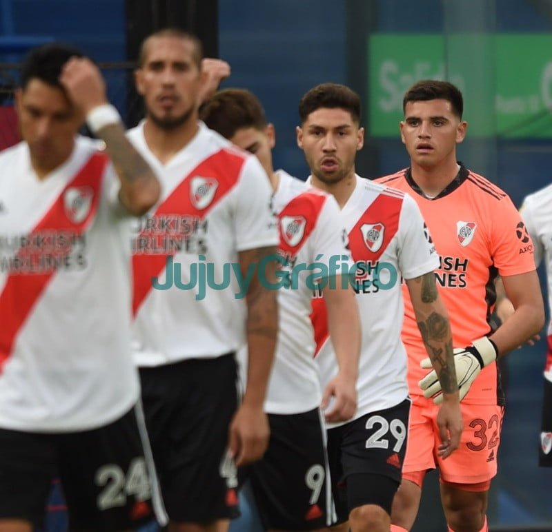 Boca eliminó a River por penales y se metió a las semifinales del torneo local 2 Boca elimino a River por penales y se metio a las semifinales del torneo local 2