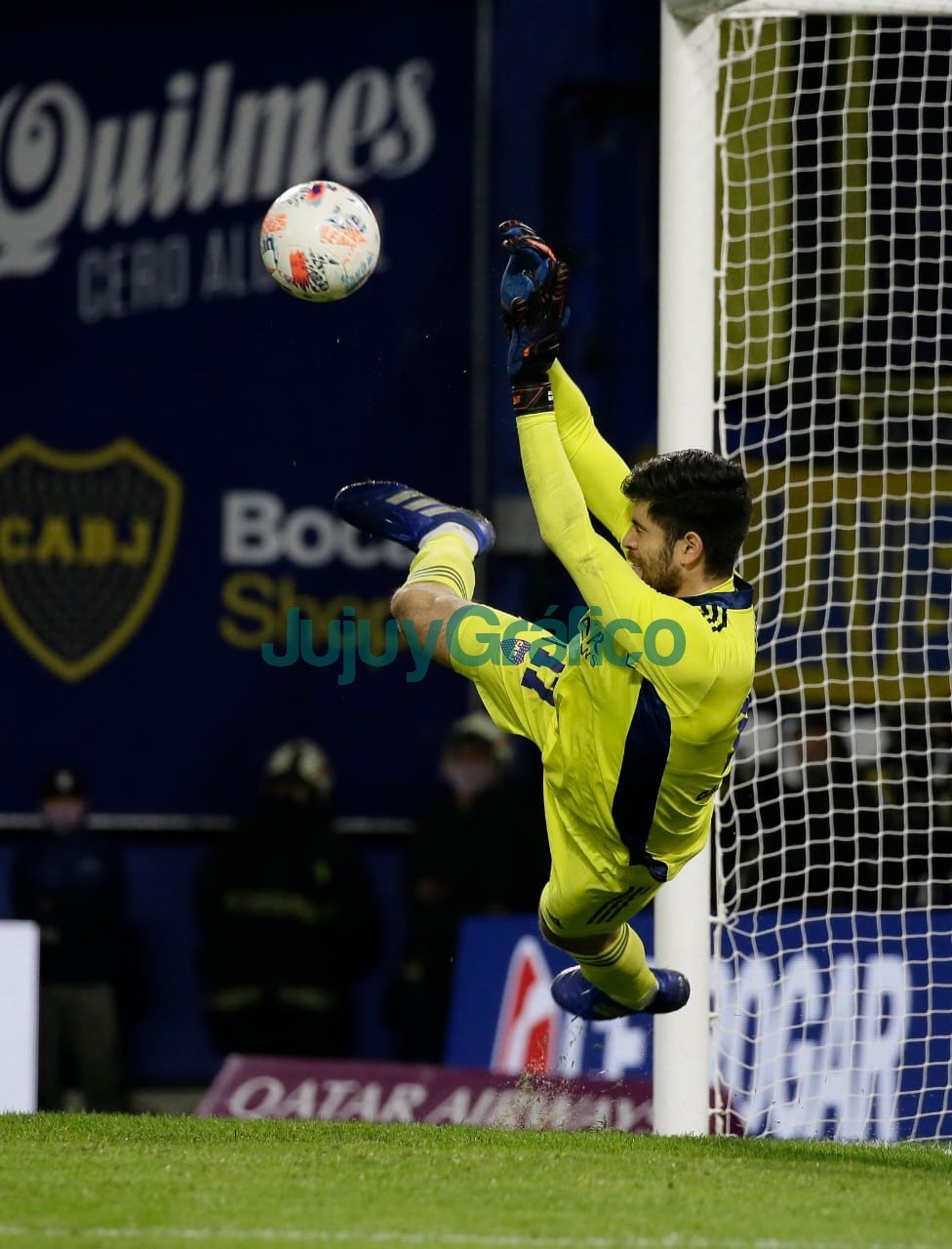Boca eliminó a River por penales y se metió a las semifinales del torneo local 4 Boca elimino a River por penales y se metio a las semifinales del torneo local 6