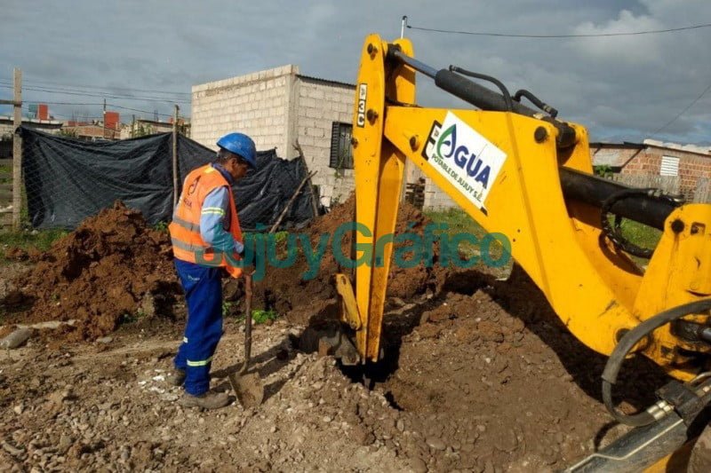 Finalizacion de conexiones domiciliarias de agua en las 150 Hectareas 4