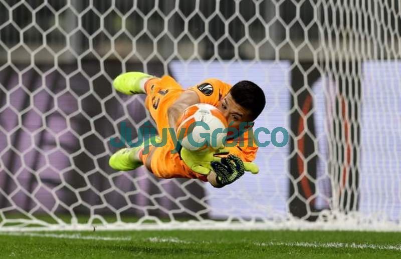 Villareal Campeón: El "Submarino amarillo" conquistó su primer título de UEFA en tanda de penales ante el Manchester United 3 Villareal Campeon 2