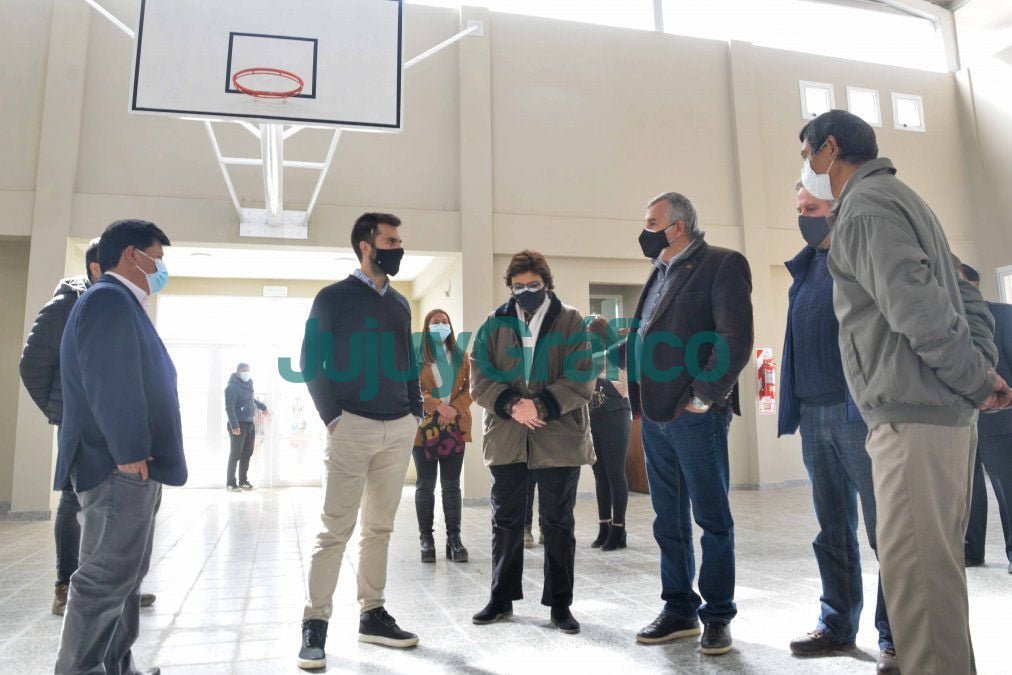 Morales inauguró el Polimodal N° 2 en Abra Pampa 1 Morales inauguro el Polimodal N° 2 en Abra Pampa 02