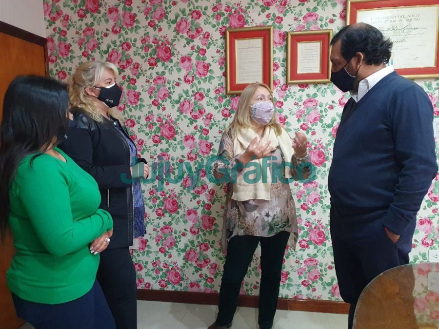 Ruta del Vinos de los Valles: Feria Gastronómica en Monterrico 2 la senadora nacional giacoppo agradecio el trabajo comprometido medina zar y su gabinete
