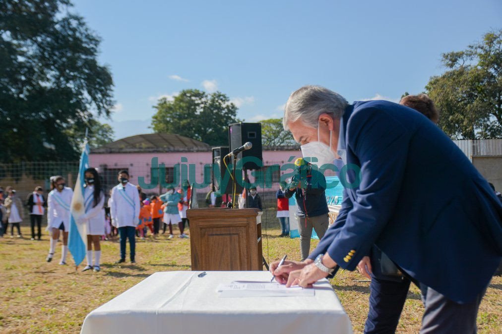 Comenzo la construccion de la Secundaria Rural en Sauce Guacho 1