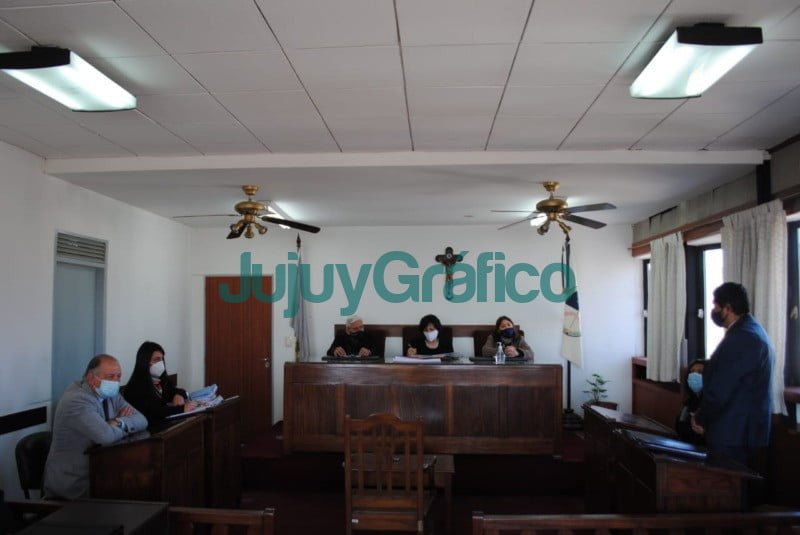 Condenaron s 2 anos de prision e inhabilitacion de cargos publico al excomisionado de Yala