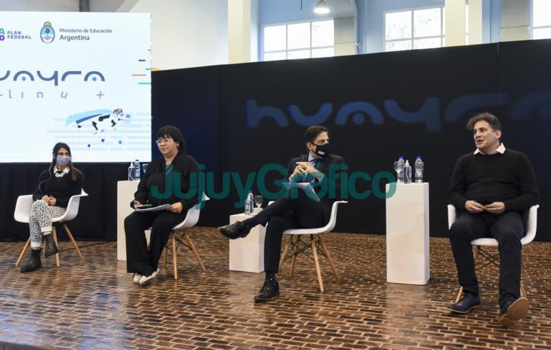 Educación presenta la nueva versión de Huayra 5.0 6 Educacion presenta la nueva version de Huayra 5.0 02