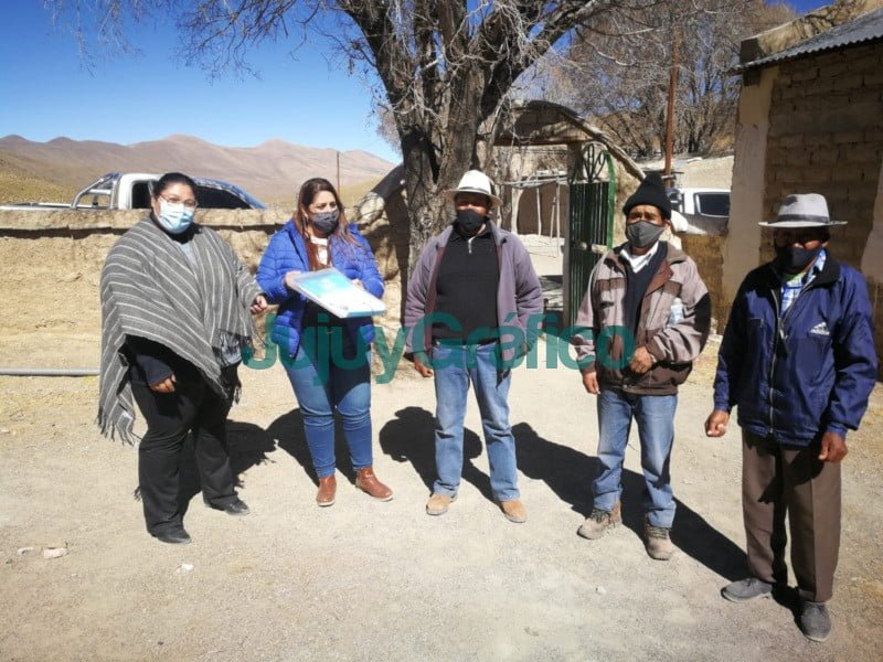 El INAI entregó Carpetas Técnicas a comunidades indígenas 3 El INAI entrego Carpetas Tecnicas a comunidades indigenas 3