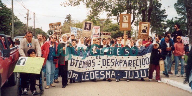 Marcha por el llamado Apagon de Ledesma