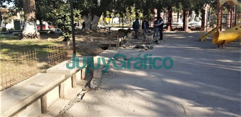 Obras en la Plaza Central de Monterrico con cooperativas 2 Obras en la Plaza Central de Monterrico con cooperativas2