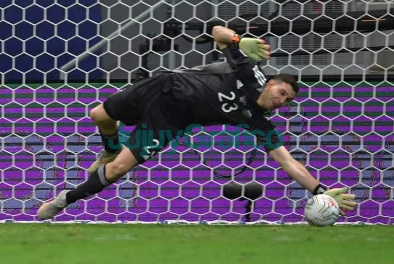 Un heroe de guantes llamado Emiliano Martinez 4