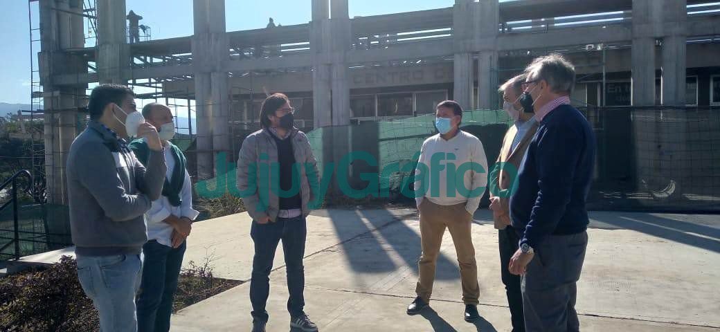 Avanzances de obras en la Terminal de San Salvador 4 de der izq suarez tejeda calsina ortuno giachino stanic recorrido obras la terminal