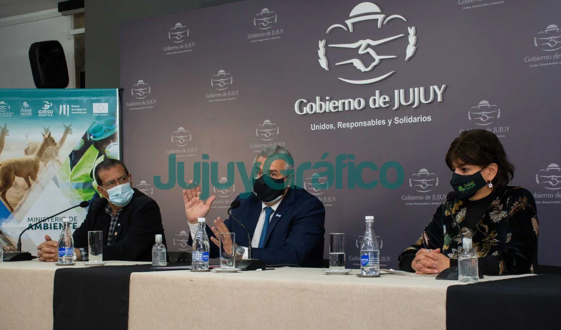 Apertura de sobres para la planta de clasificación de transferencia de residuos de Ledesma 4 Apertura de ofertas para la planta de clasificacion de transferencia de residuos de Ledesma
