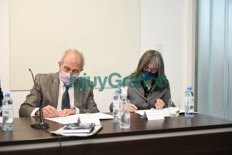 CNEA firma el acta de adhesión para integrar el Instituto de Datación y Arqueometría 2 CNEA firma el acta de adhesion para integrar el Instituto de Datacion y Arqueometria 2