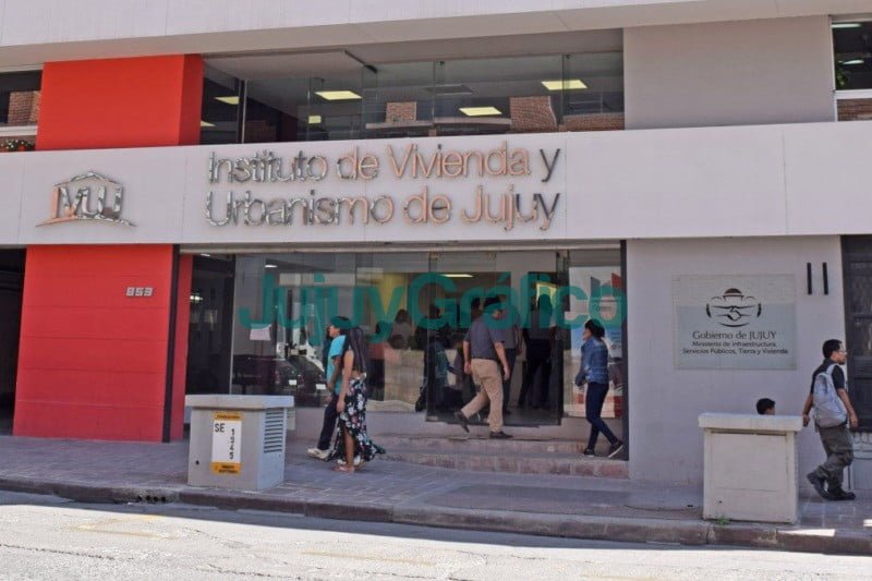El IVUJ ya no realiza cobro por descuento por planilla 1 Edificio IVUJ