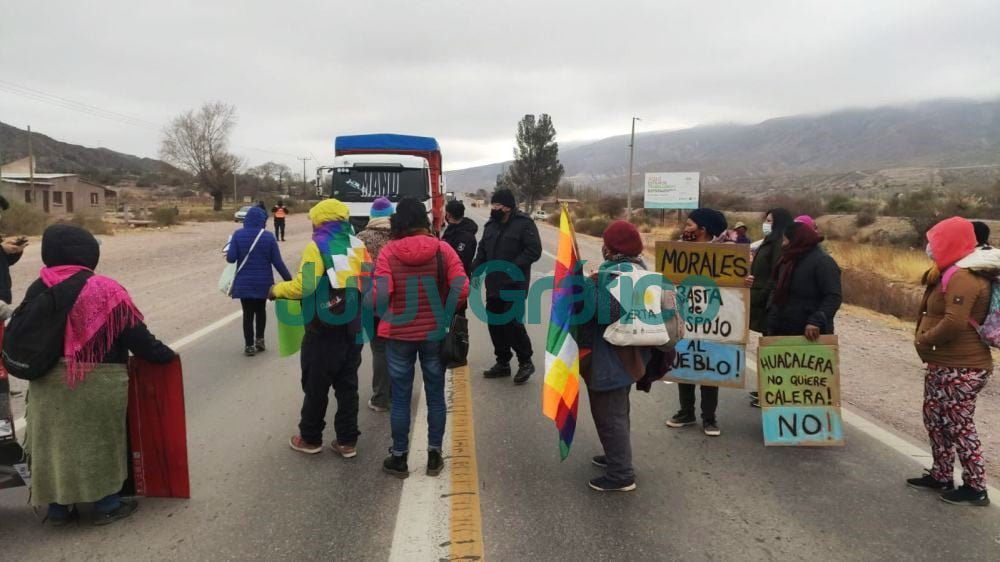 Indigenas de Huacalera cortaron Ruta 9 contra la inmobiliaria REMAX 5
