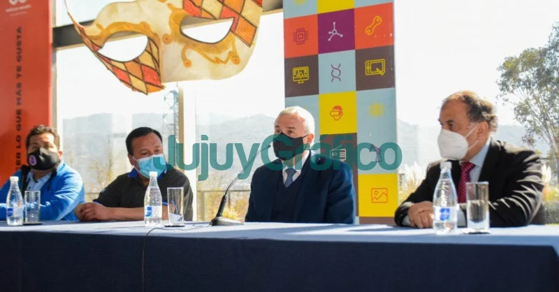 Morales entrego seguro de desempleo para ex trabajadores de El Aguilar 2