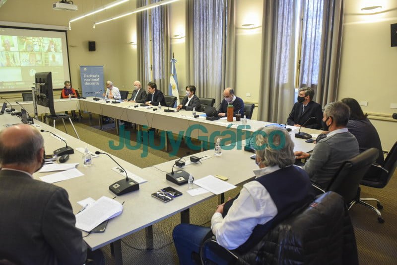 Nación fijó un incremento del 45,5 % para el salario docente en 3 cómodas coutas 2 Nacion fijo un incremento del 455 para el salario docente en 3 comodas coutas 01