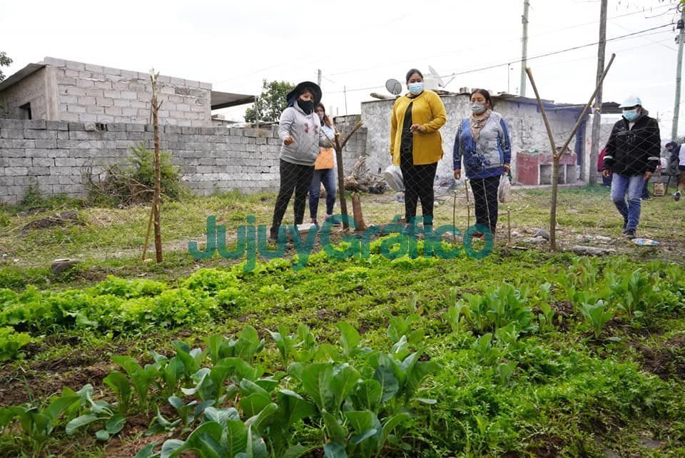 Sarapura se reunió con familias del Barrio Asentamiento "Aero Club" de Alto Comedero 2 Sarapura se reunio con familias del Barrio Asentamiento Aero Club de Alto Comedero 2