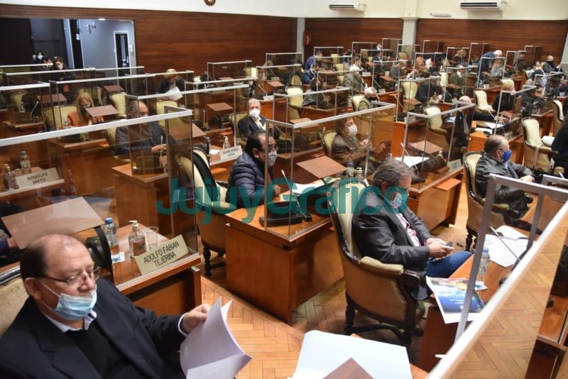Sesion Legislatura aprobacion comisiones municipales 1