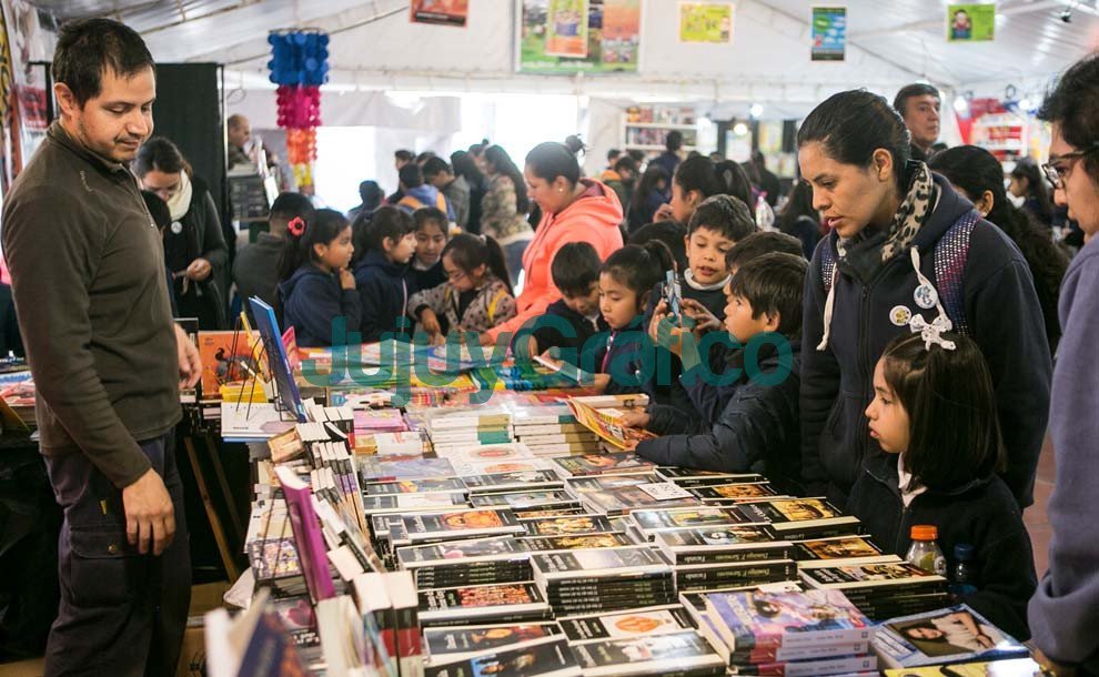 Plan Provincial de Lecturas en la 17° Feria del Libro 1 feria del libro en Jujuy