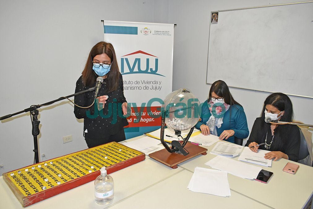 96 preadjudicatarios conocieron la ubicación de sus futuras viviendas 2 96 preadjudicatarios conocieron la ubicacion de sus futuras viviendas 1