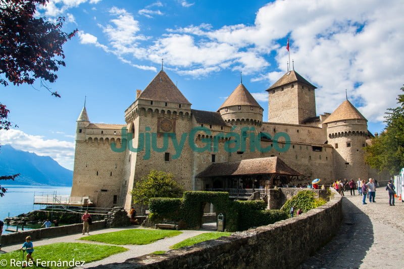 Seis palacios de cuentos de hadas que inspiraron algunas de las mejores películas animadas 6 Castillo de Chillon Lago Leman Suiza