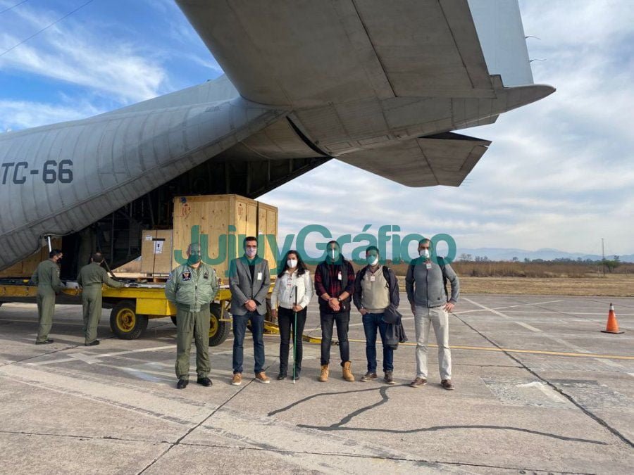 En un Hercules de FFAA trajeron maquinaria para manufacturar marihuana medicinal 1