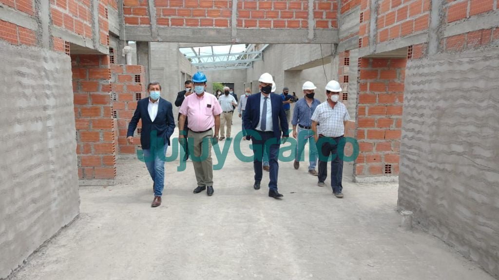 Morales destaco el avance de obras de la Escuela de Capacitacion Laboral No 615 de Libertador 4