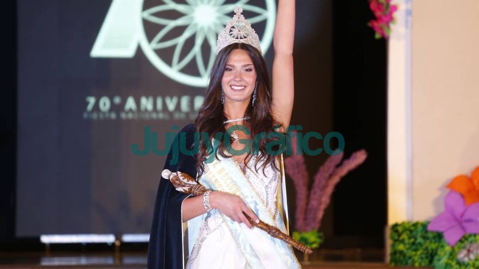 La representante de Jujuy, Embajadora Nacional de los Estudiantes 2 Pia Yecora Embajadora Nacional de los Estudiantes