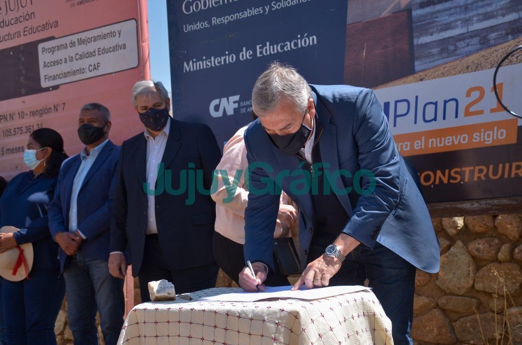 Se construye en Cochinoca el edificio del Secundario Nº 22 3 Se construye en Cochinoca el edificio del Secundario No 22 2