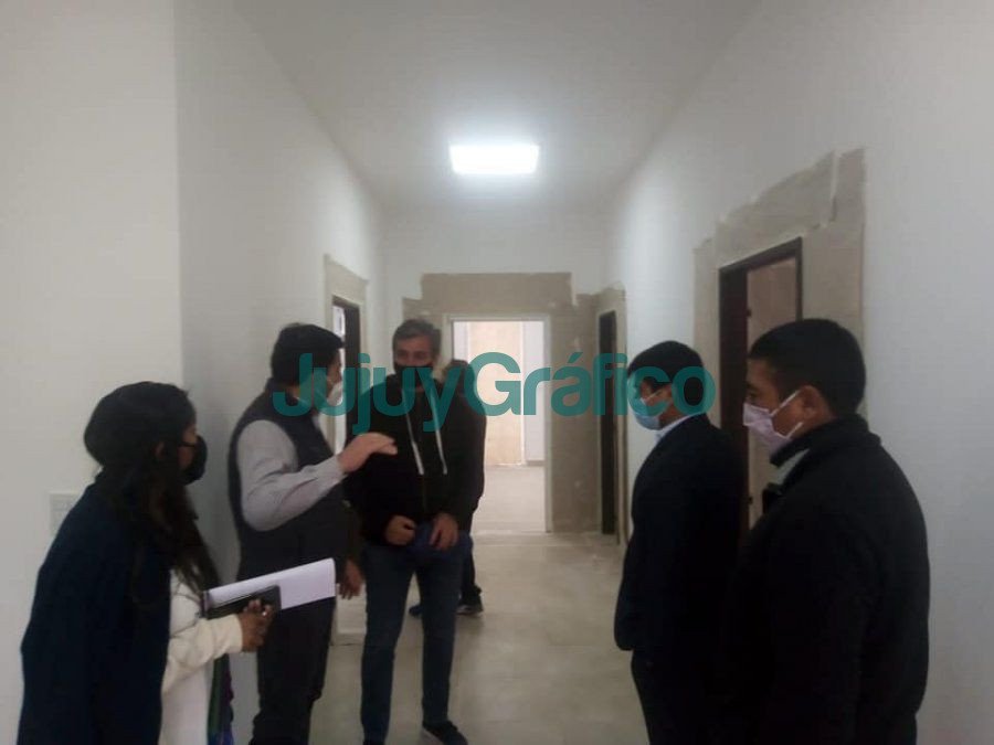 equipo la secretaria infraestructura del misptyv y la empresa ejecutora definen los ultimos detalles obras