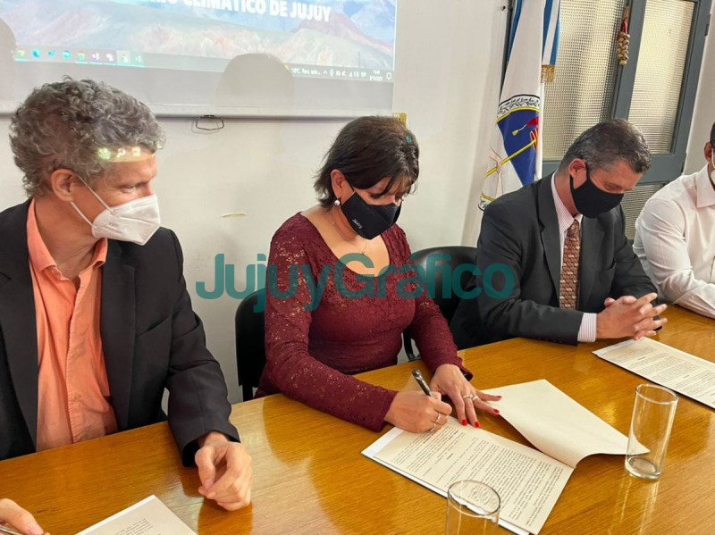 Convenio para optimizar la base de datos del Observatorio de Cambio Climático 22 Convenio para optimizar la base de datos del Observatorio de Cambio Climatico 1