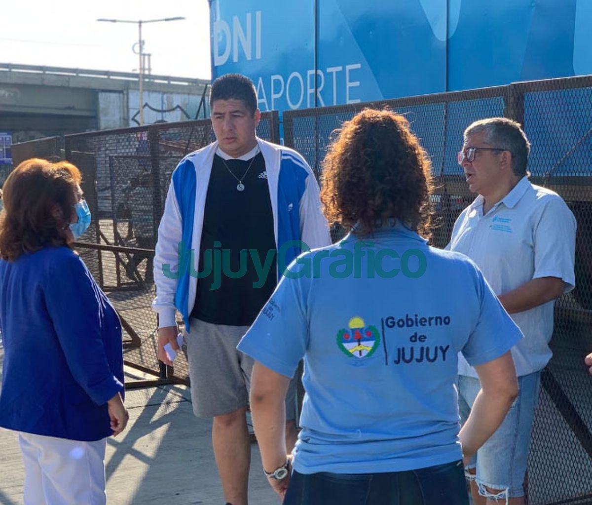 Hasta el 6/11 en el camión fábrica de DNI en las puertas del Estadio 23 de Agosto 2 Hasta el 6 11 en el camion fabrica de DNI en las puestas del Estadio 23 de Agosto 3