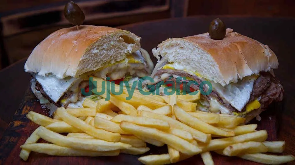 sandwich de lomito con papas