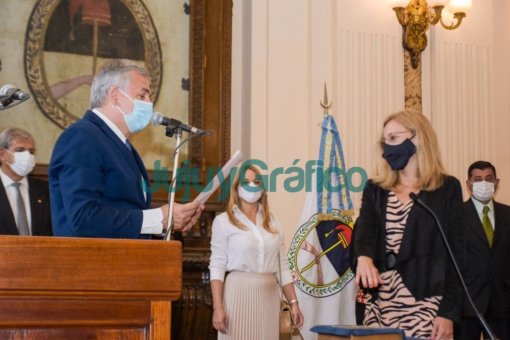 Morales tomo juramento al nuevo ministro de Salud y otros funcionarios 3