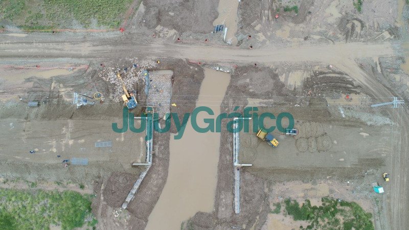 Prosiguen obras de nuevo puente en RP 7 en Abra Pampa 4