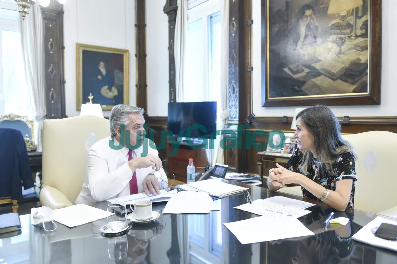 Jubilaciones, pensiones y asignaciones aumentarán 12,28 % 3 Alberto Fernandez y Fernanda Raverta